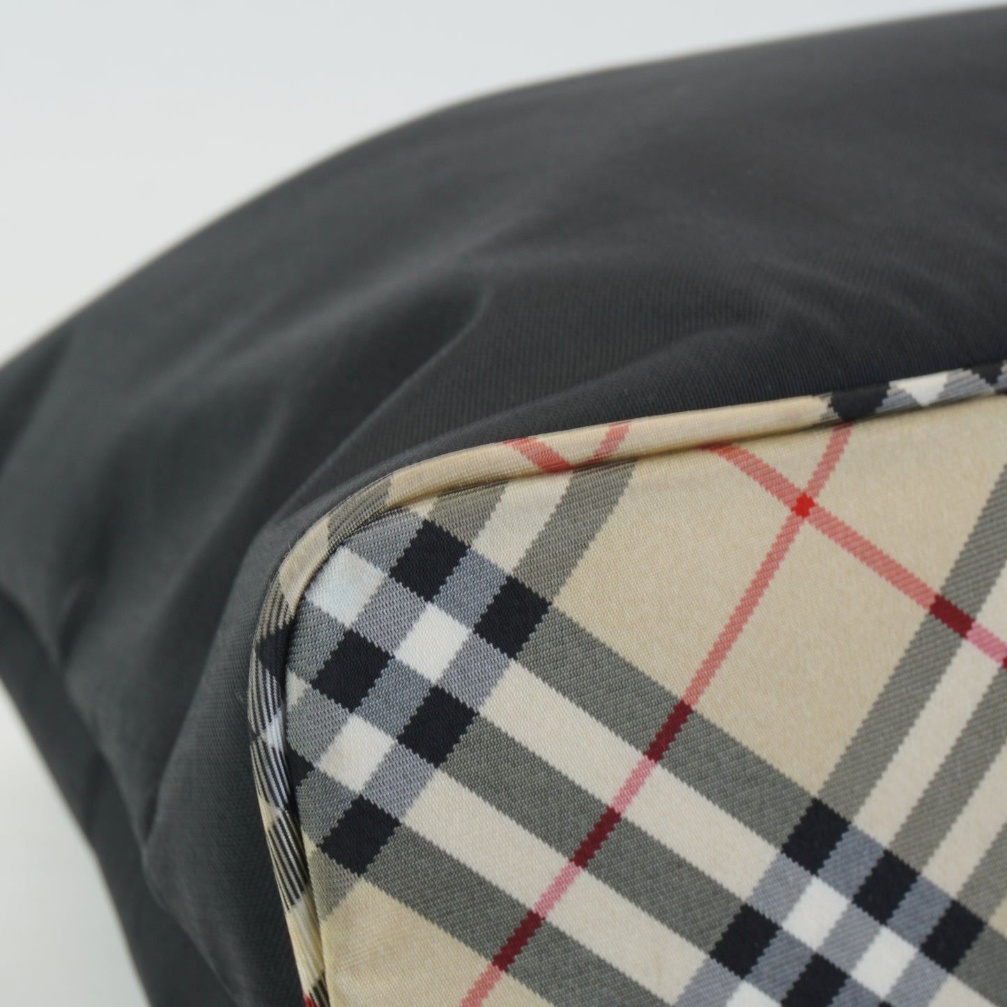 Burberry	Pre-Owned Shoulder Bag SHW Large