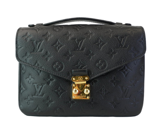 Louis Vuitton	Pochette Black