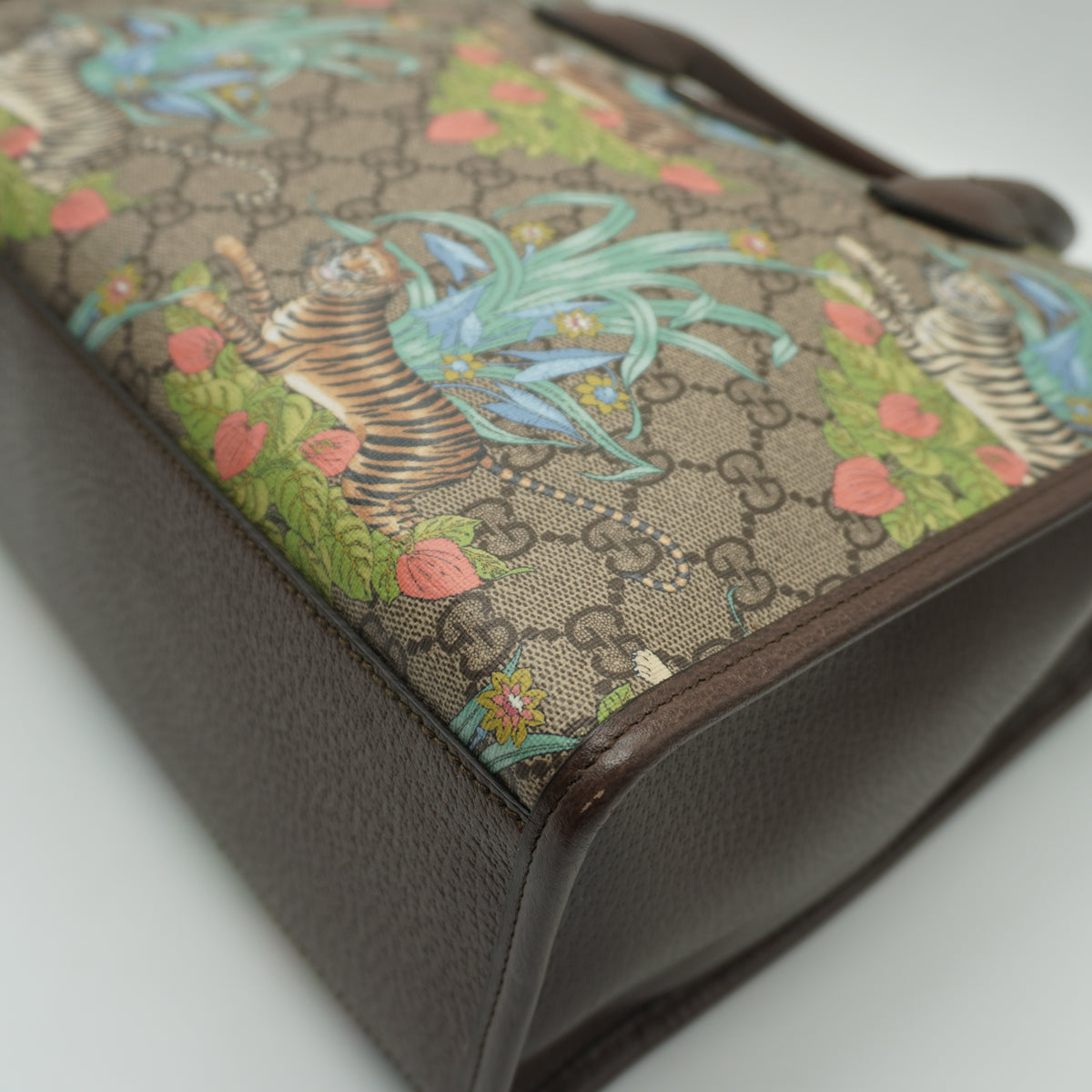 Gucci	Tiger GG Medium Tote Bag GHW