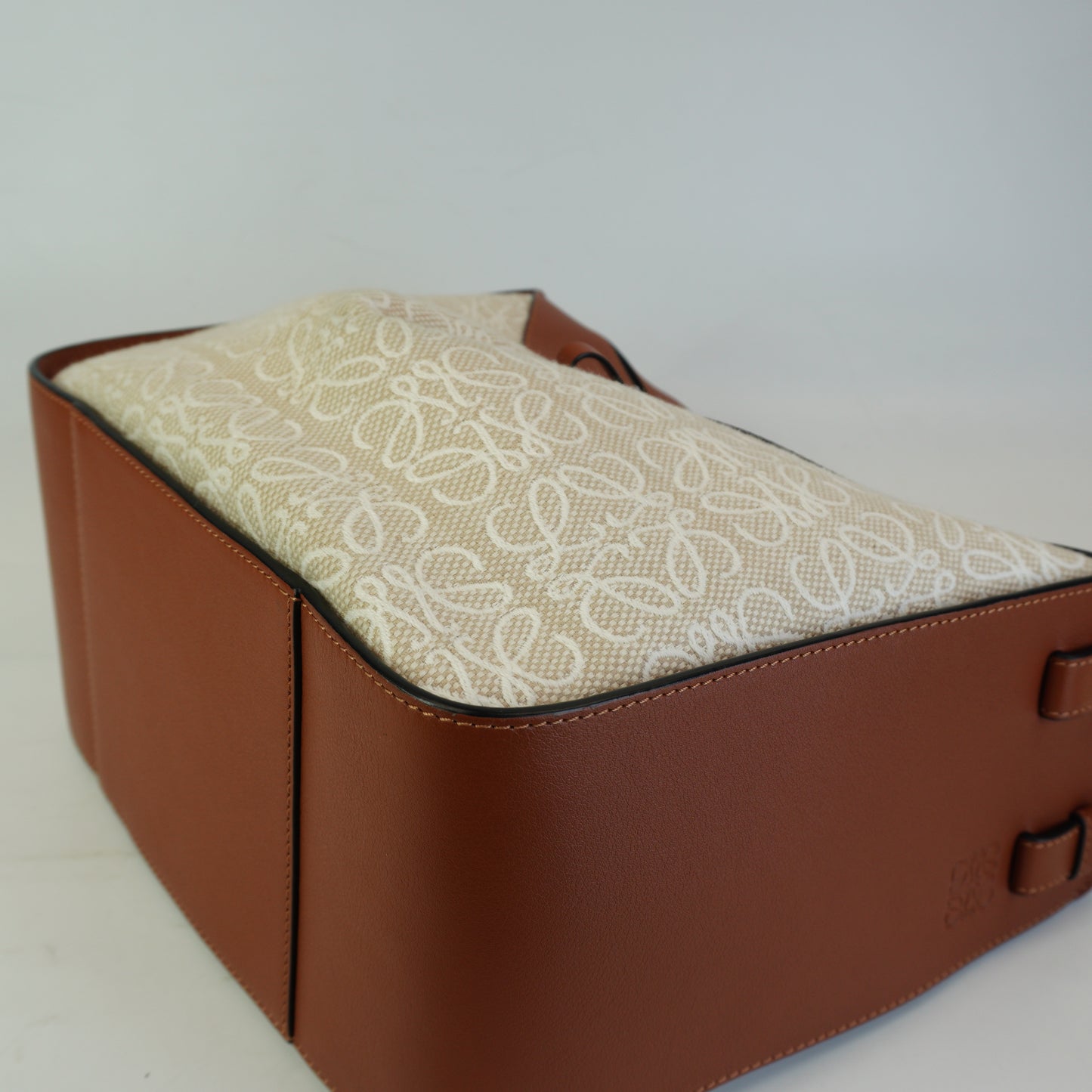 Loewe Hammock Bag Medium GHW