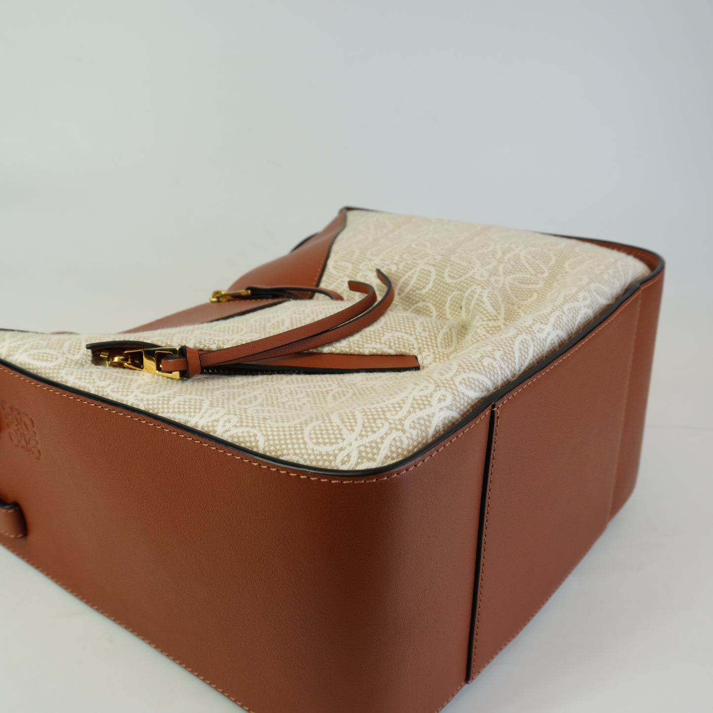 Loewe Hammock Bag Medium GHW