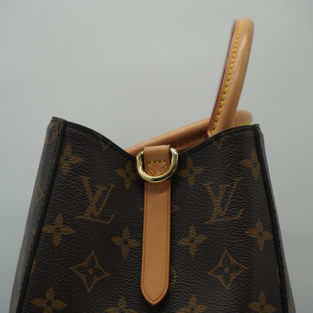 Louis Vuitton	Montaigne Monogram Canvas GHW Medium
