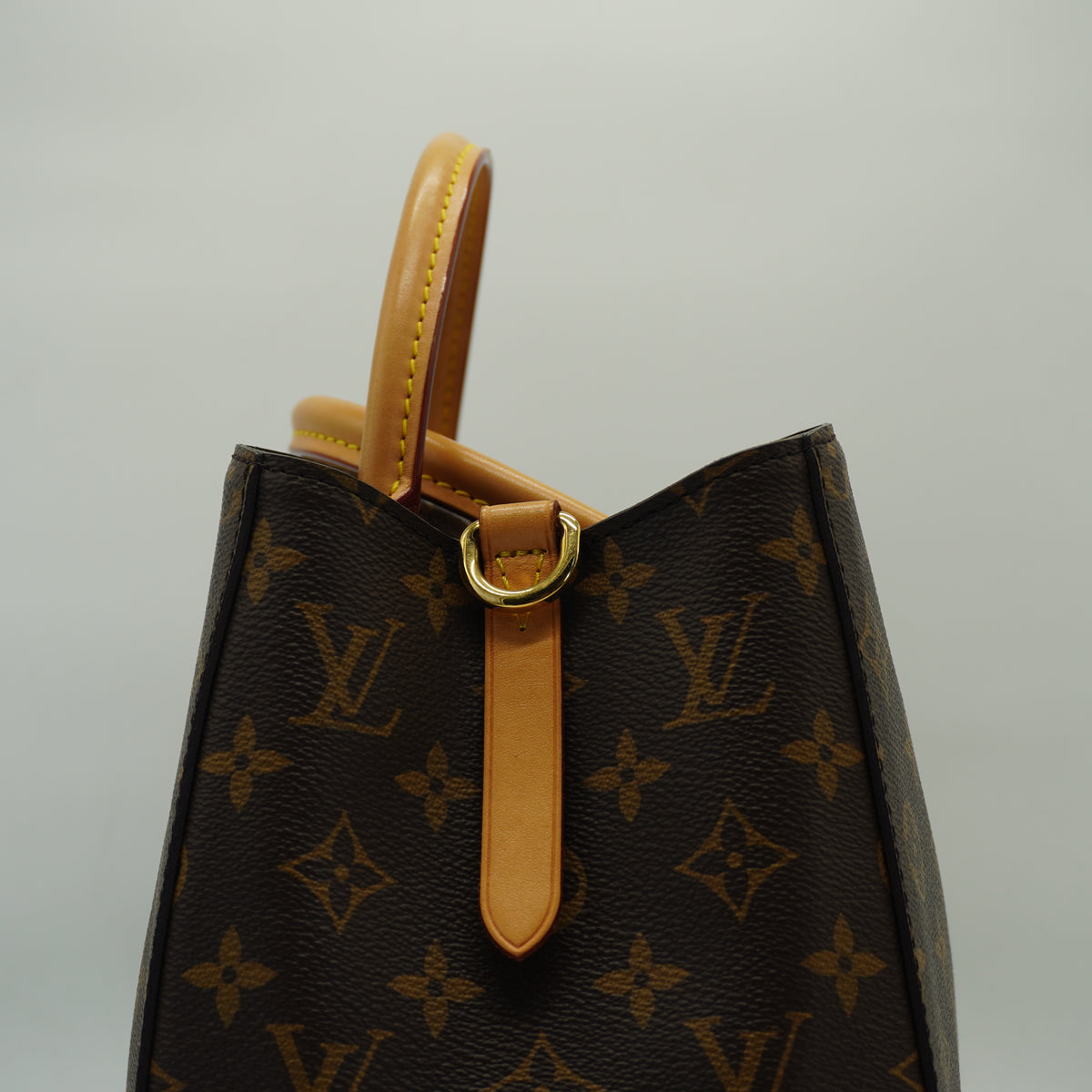 Louis Vuitton	Montaigne Monogram Canvas GHW Medium