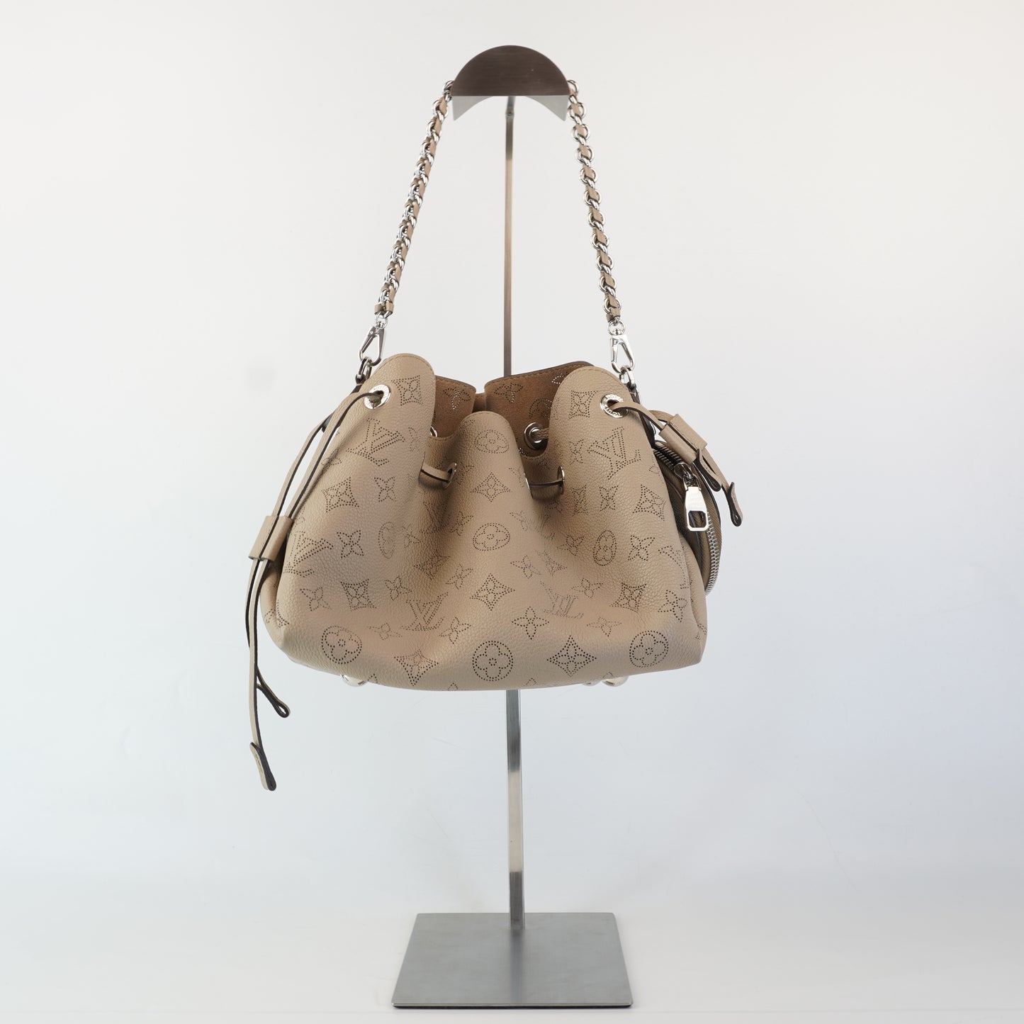 Louis Vuitton	Bella Bucket