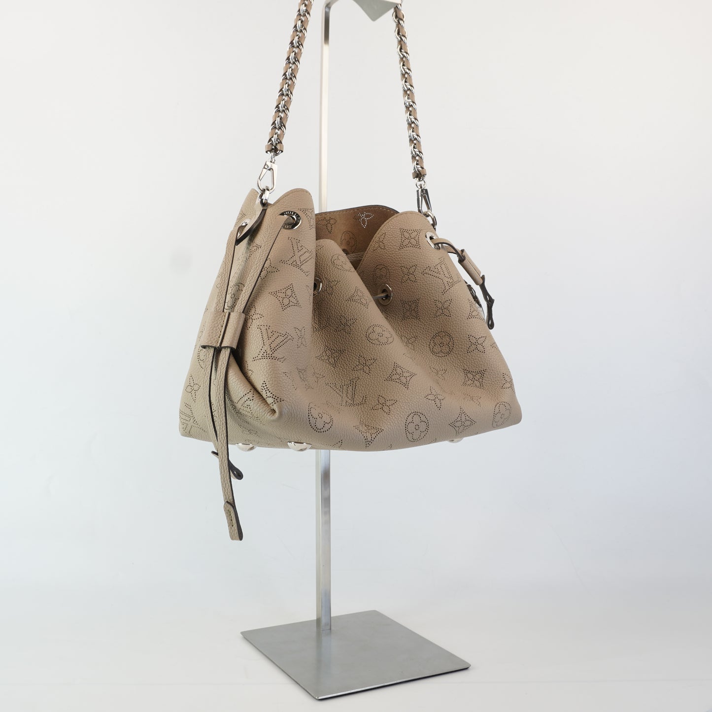 Louis Vuitton	Bella Bucket