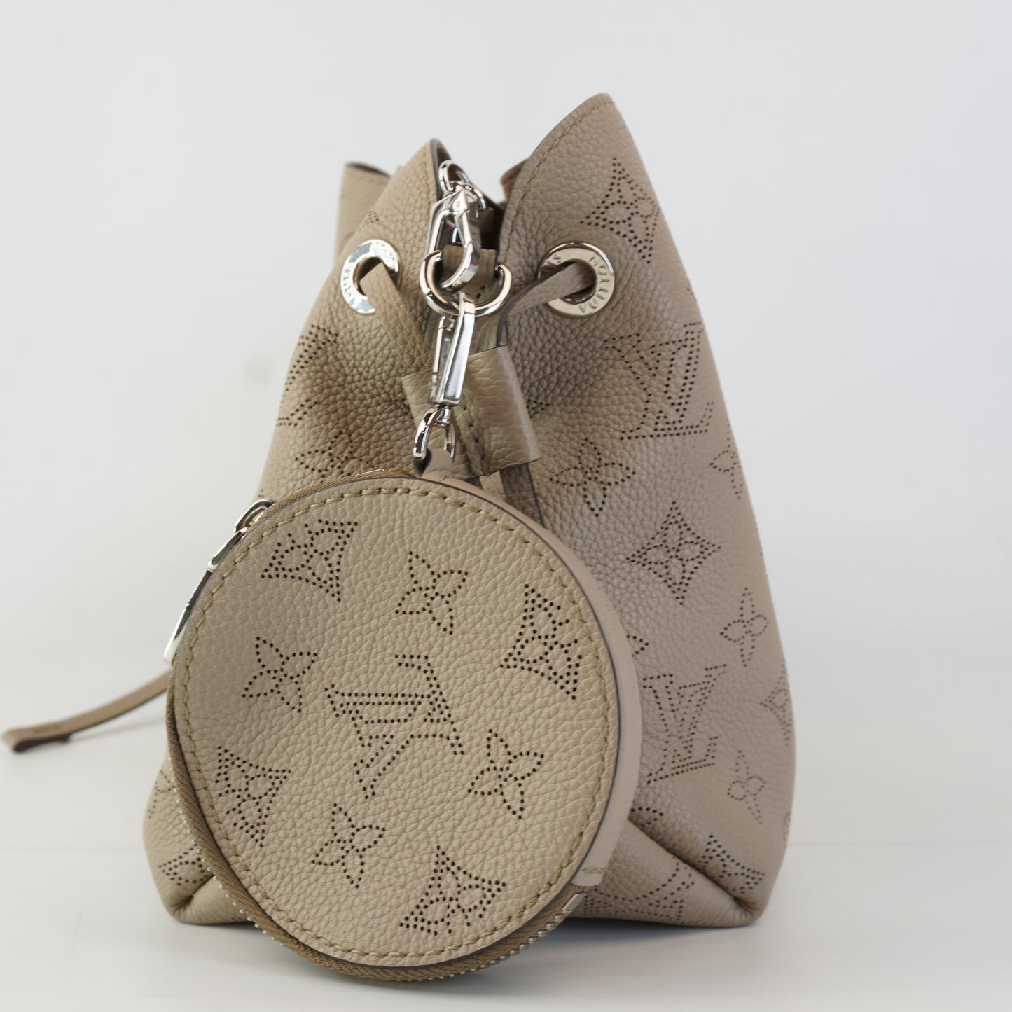 Louis Vuitton	Bella Bucket