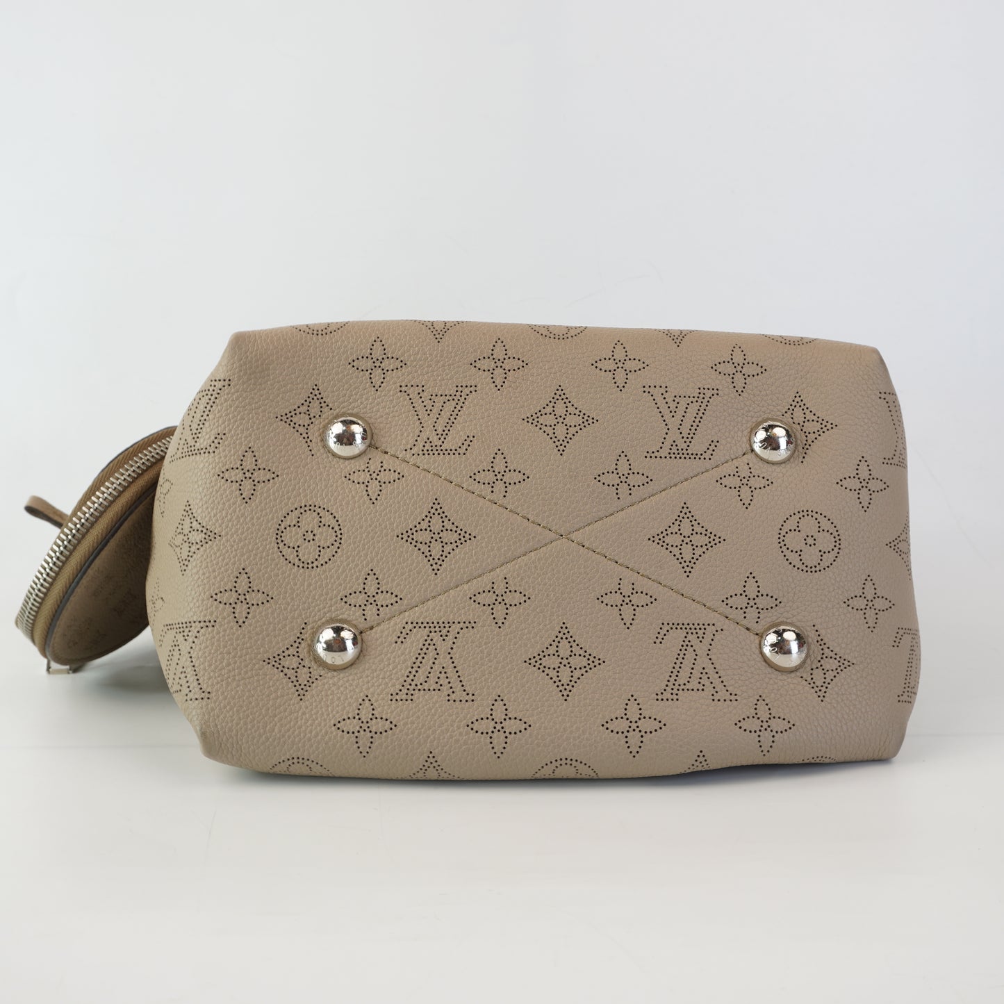 Louis Vuitton	Bella Bucket