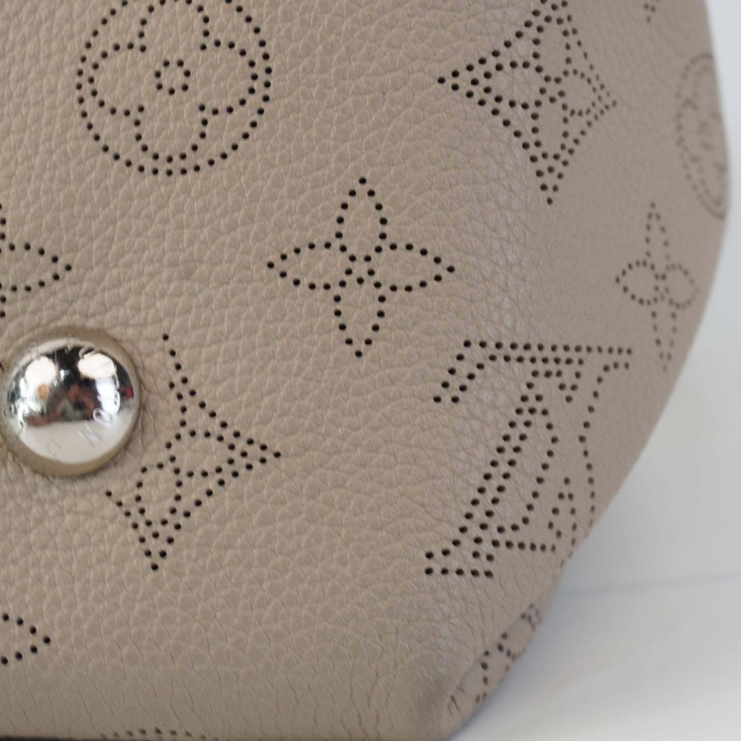 Louis Vuitton	Bella Bucket