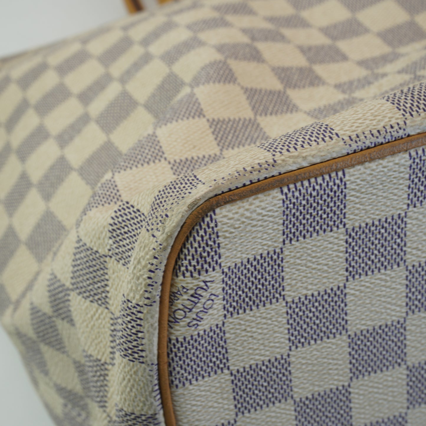 Louis Vuitton	Damier Azur Saleya Tote Bag GHW Large