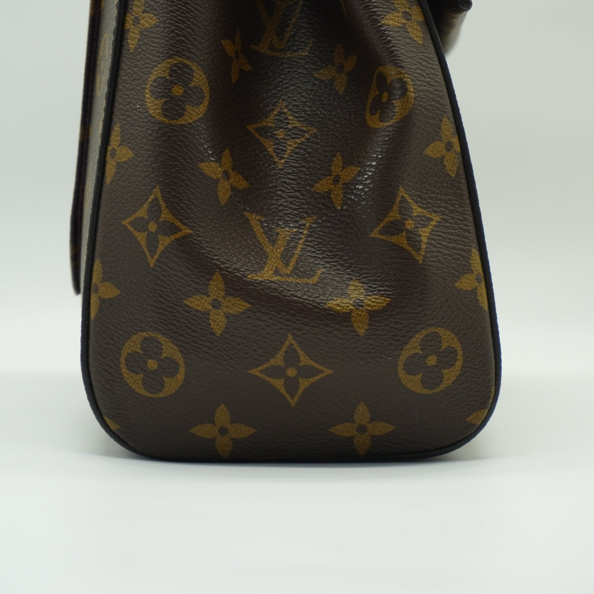 Louis Vuitton	Cluny MM Monogram Canvas GHW