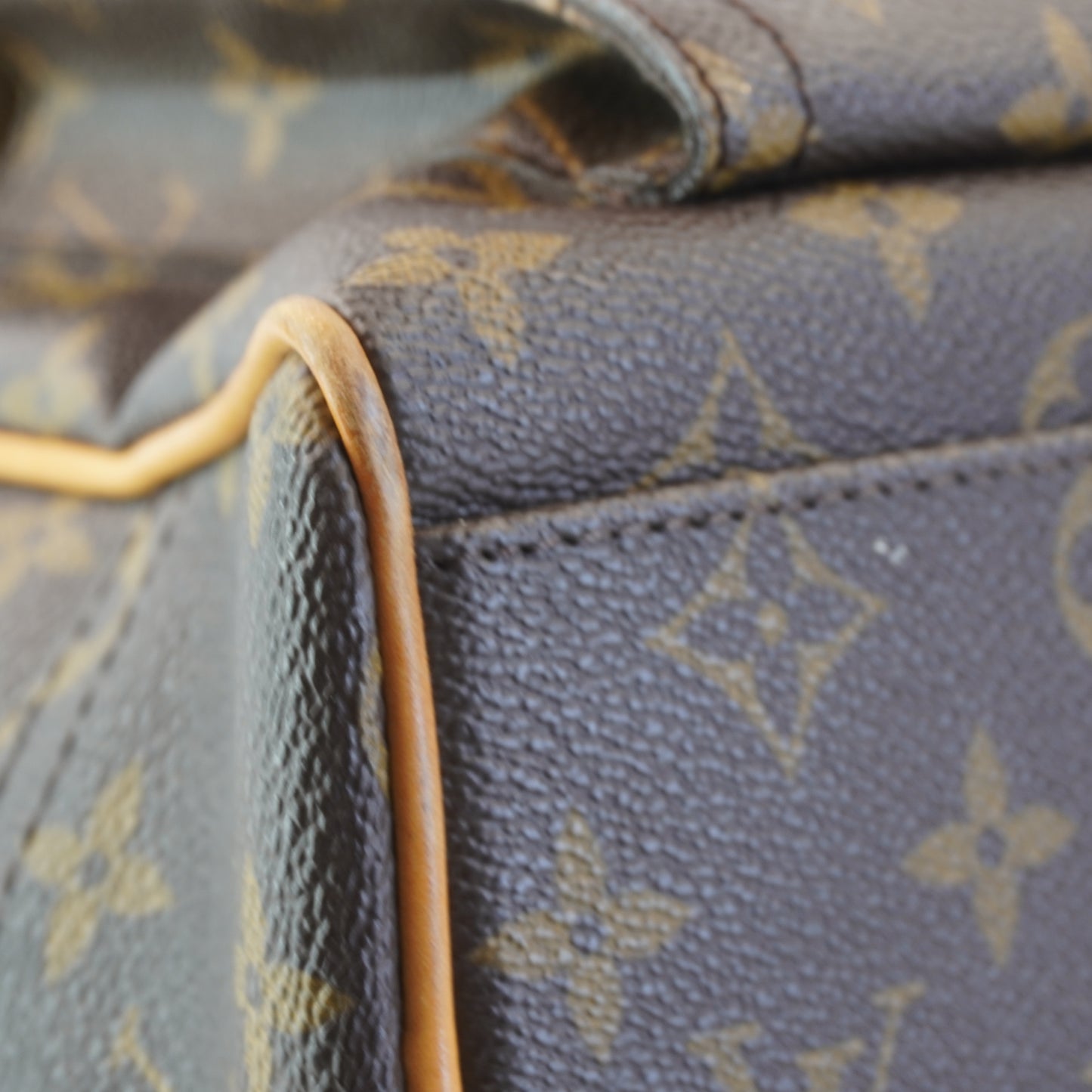 Louis Vuitton Monogram Monhattan GM M40025