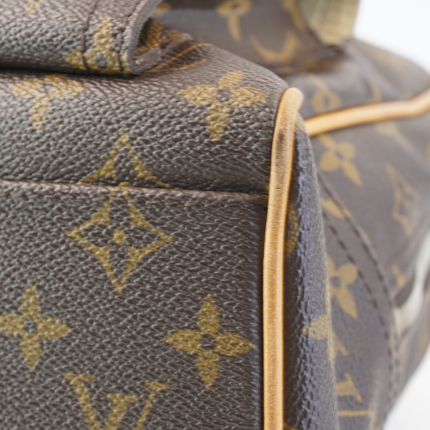Louis Vuitton Monogram Monhattan GM M40025