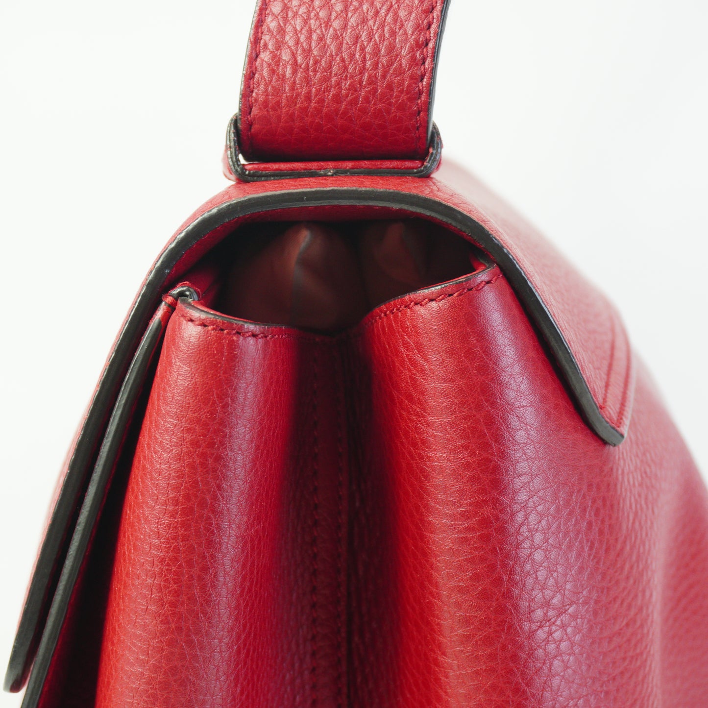 Gucci GG Leather Shoulder Bag Large Red GHW