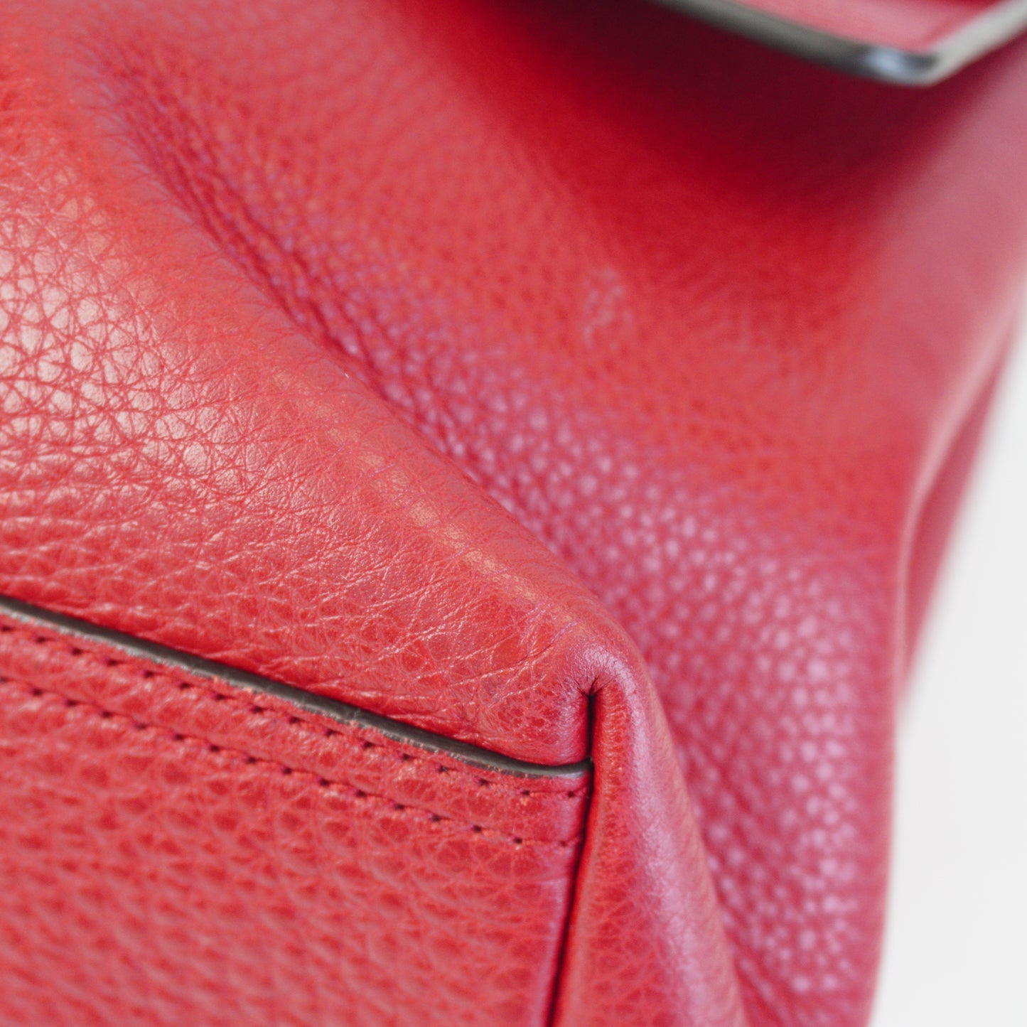 Gucci GG Leather Shoulder Bag Large Red GHW
