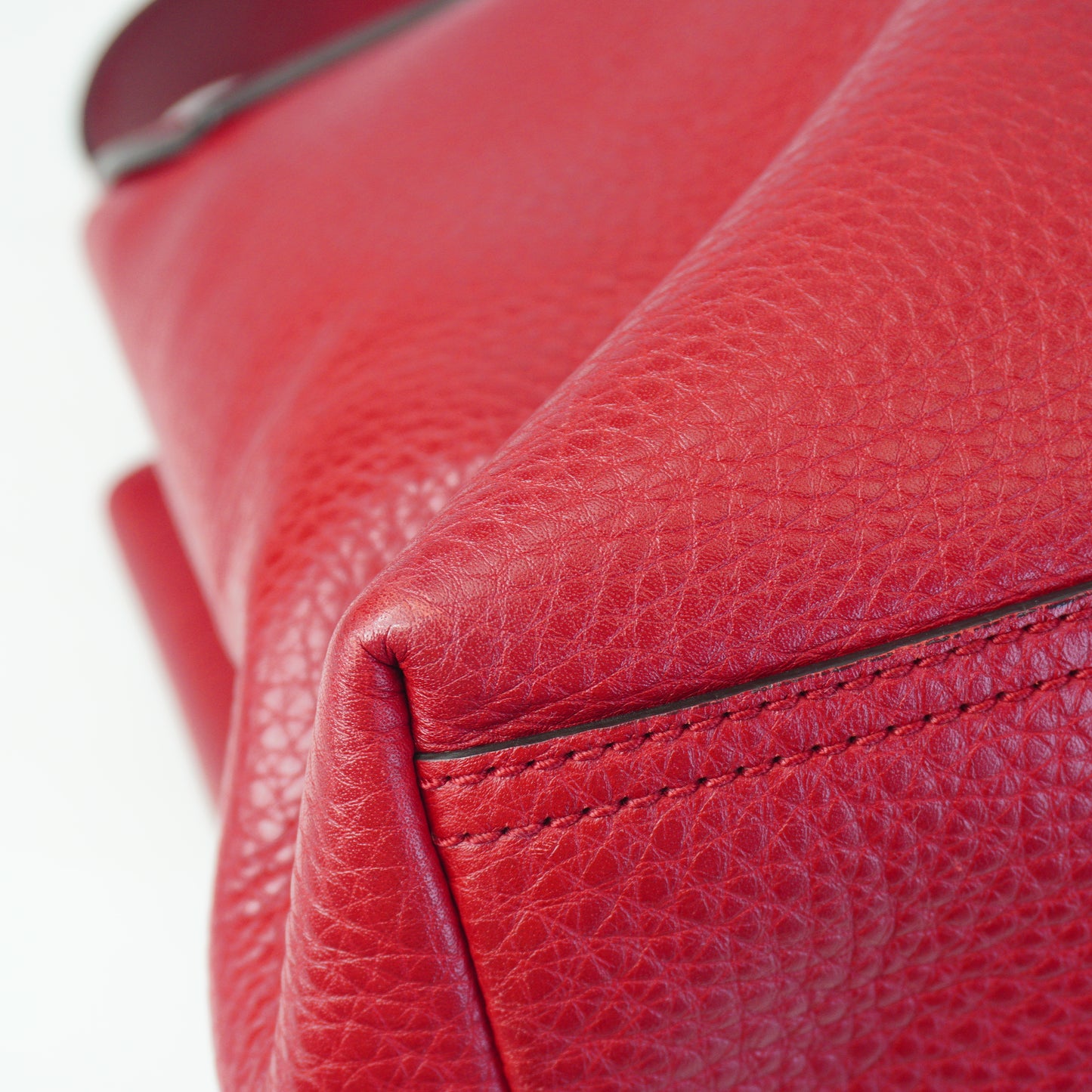 Gucci GG Leather Shoulder Bag Large Red GHW