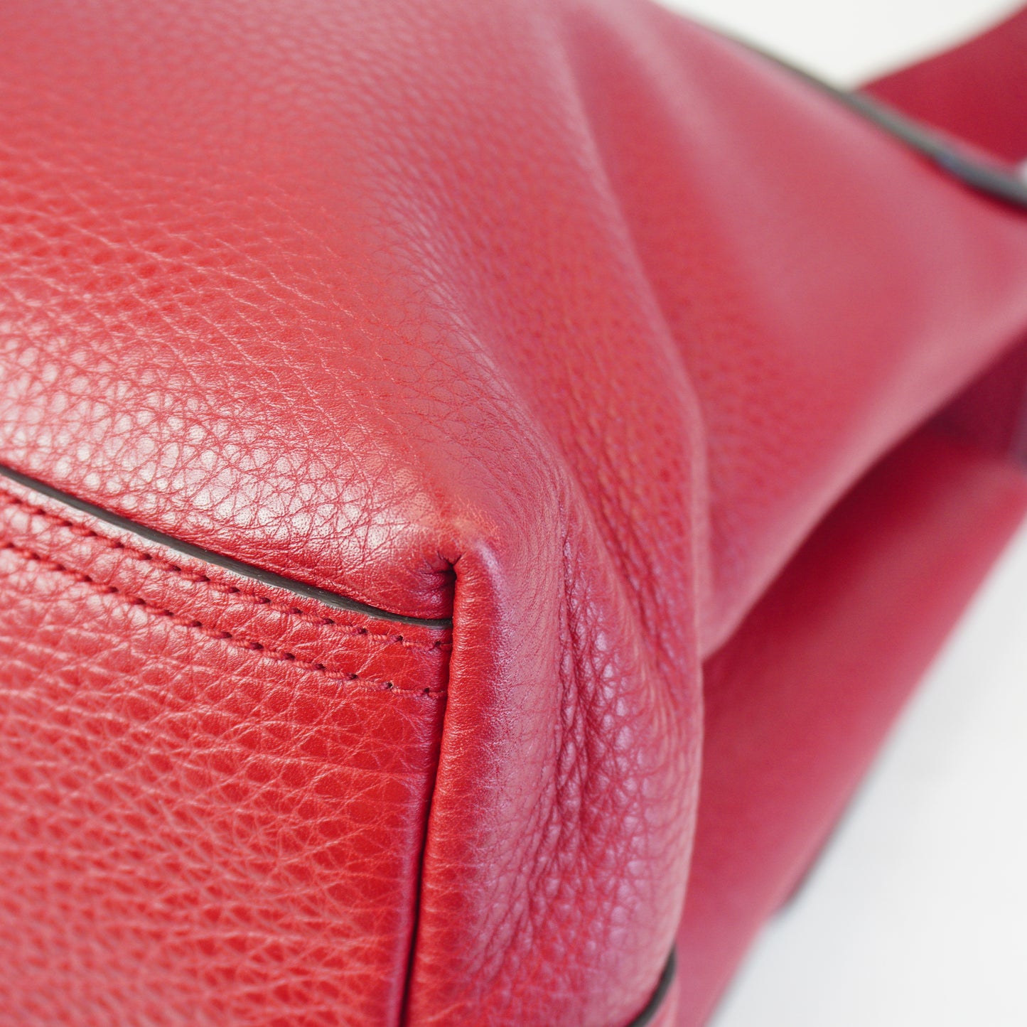Gucci GG Leather Shoulder Bag Large Red GHW