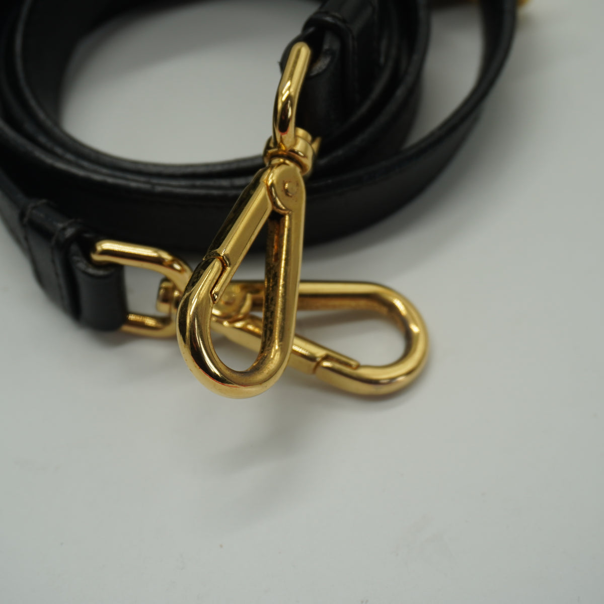 Prada	Gaufre Tessuto Medium Black GHW