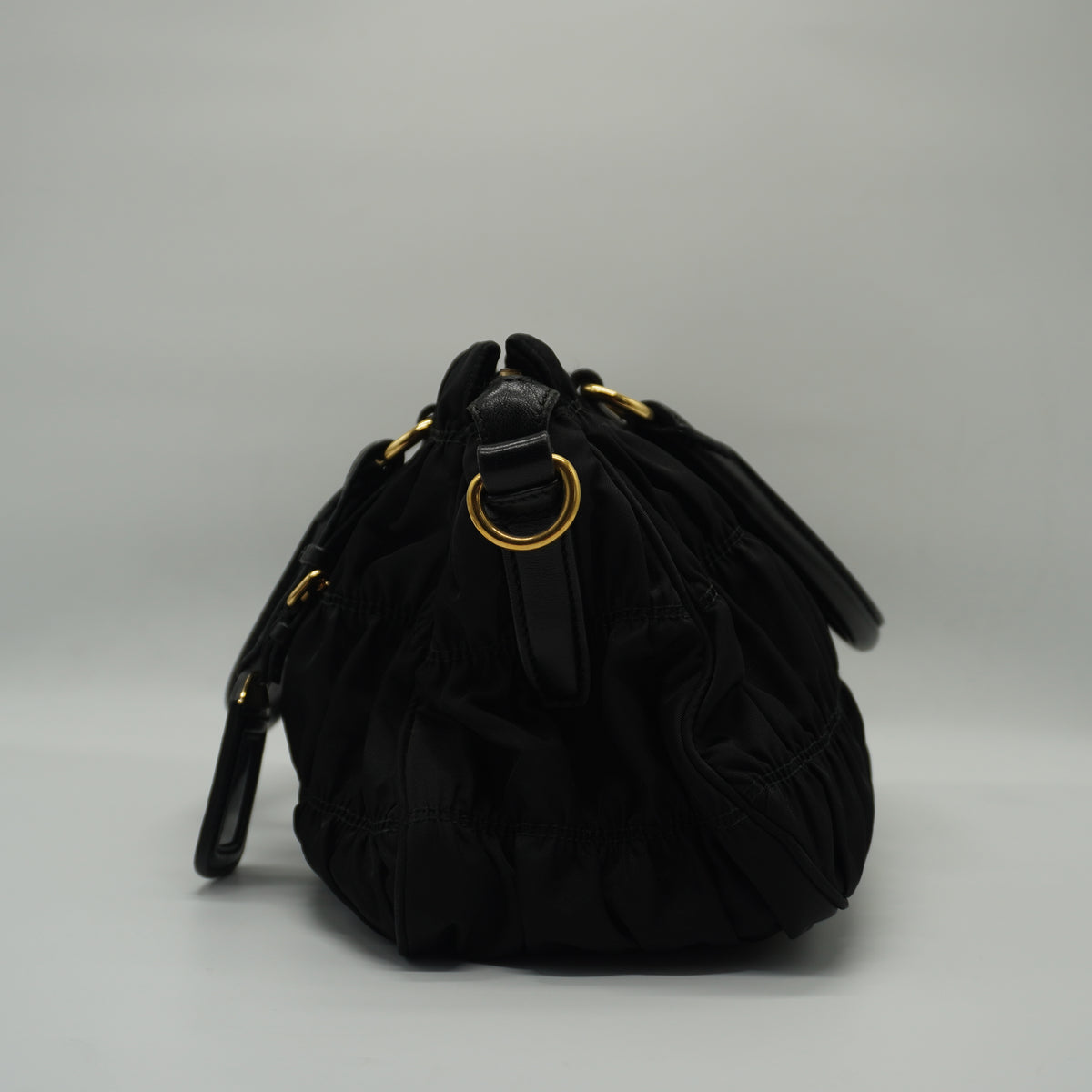 Prada	Gaufre Tessuto Medium Black GHW