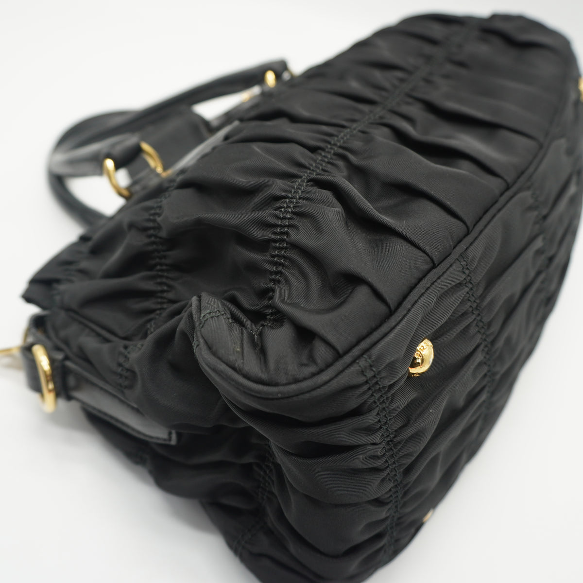 Prada	Gaufre Tessuto Medium Black GHW