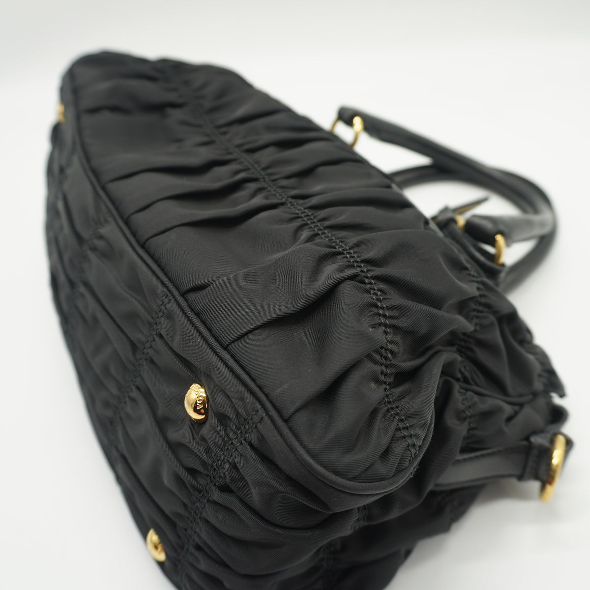 Prada	Gaufre Tessuto Medium Black GHW