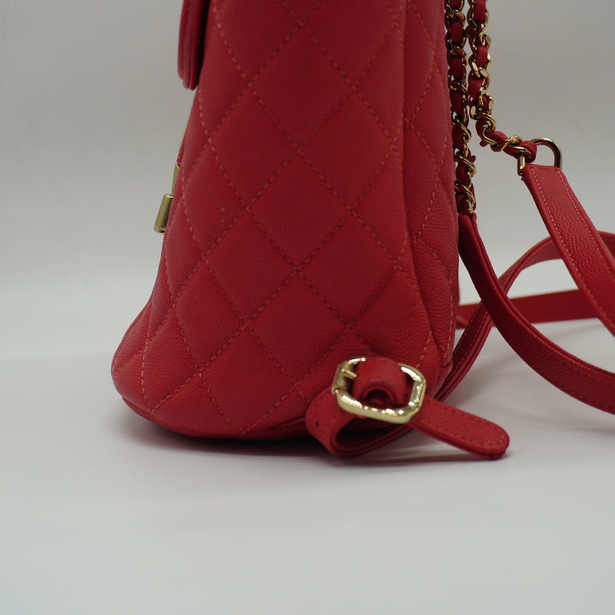Chanel	CC Filigree caviar leather pink Backpack small GHW