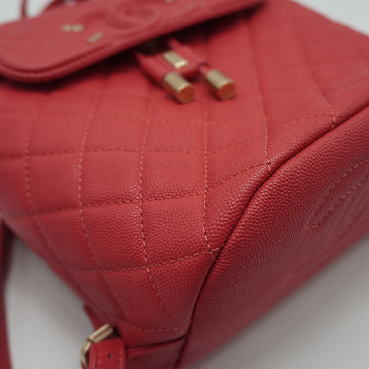 Chanel	CC Filigree caviar leather pink Backpack small GHW