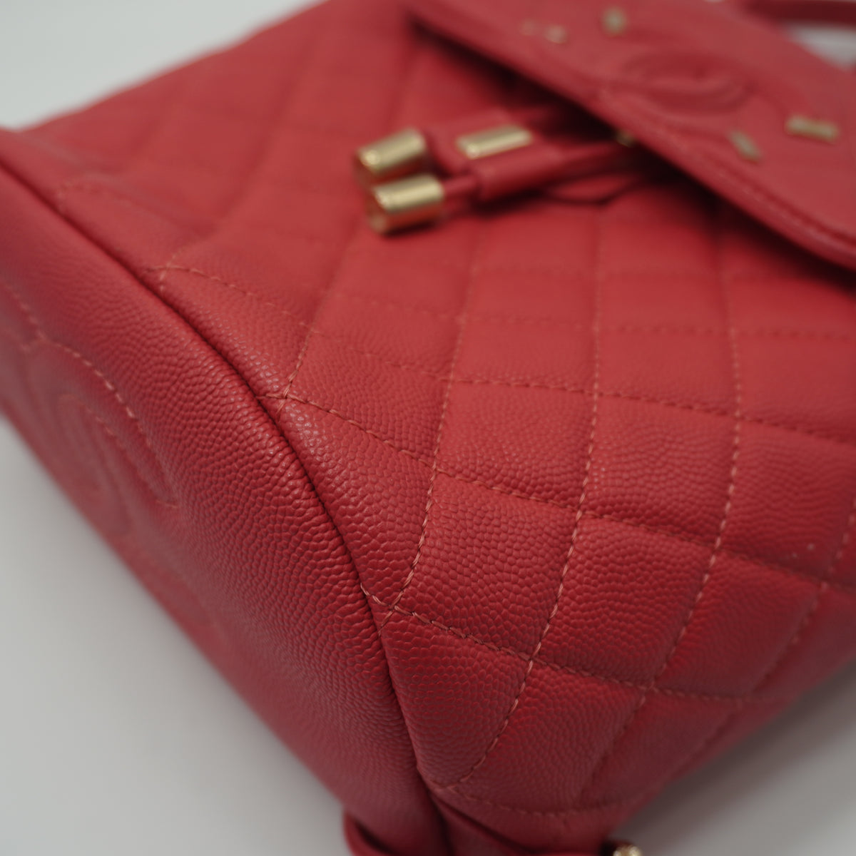 Chanel	CC Filigree caviar leather pink Backpack small GHW