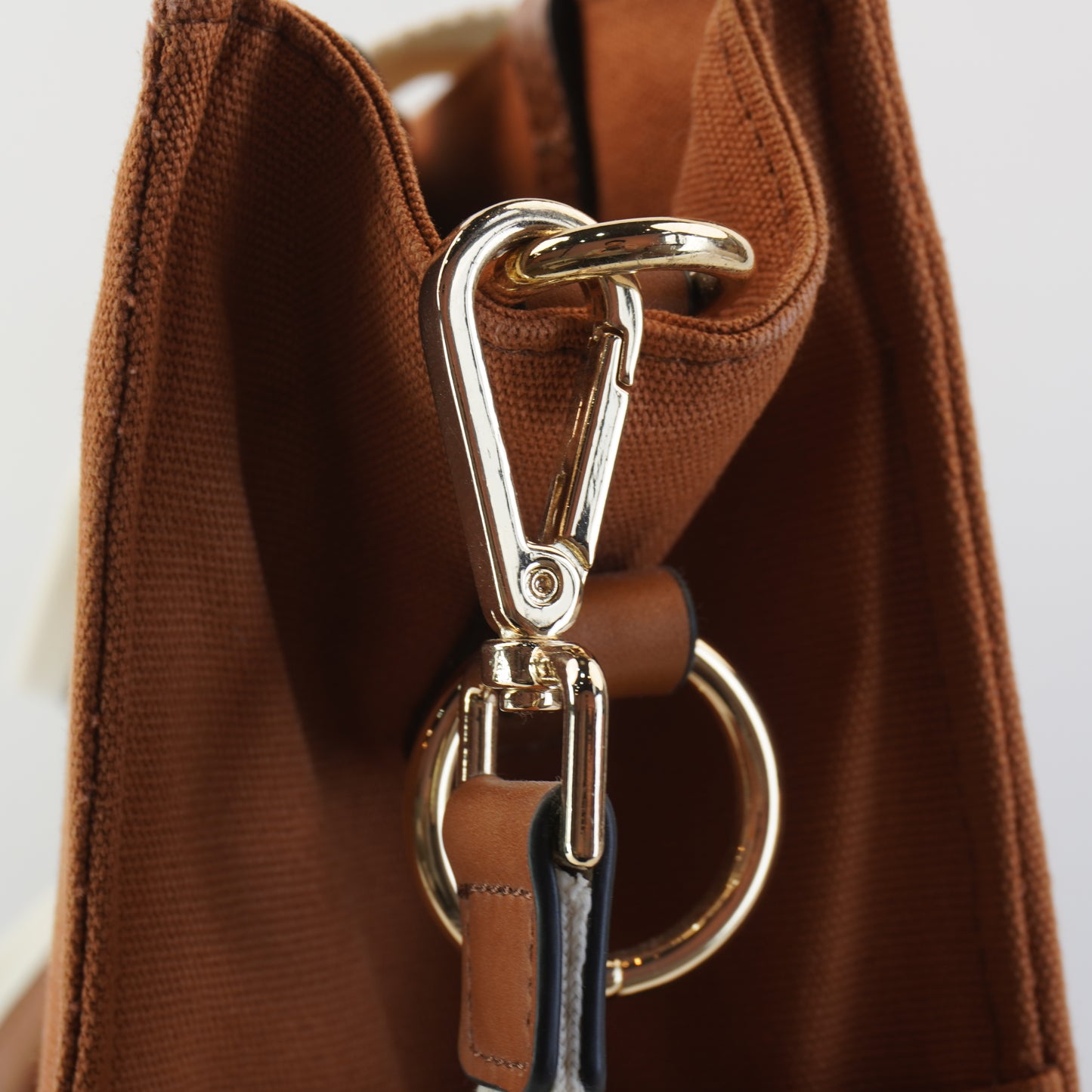 Chloe	Logo Changing Bag