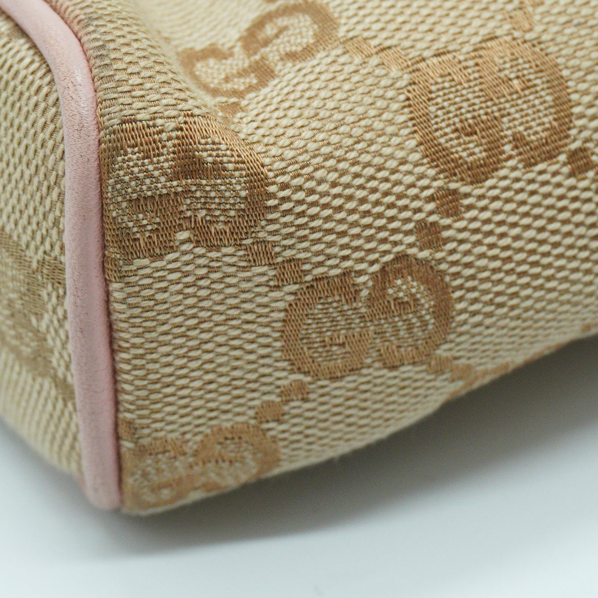 Gucci GG SUpreme Pochette GHW