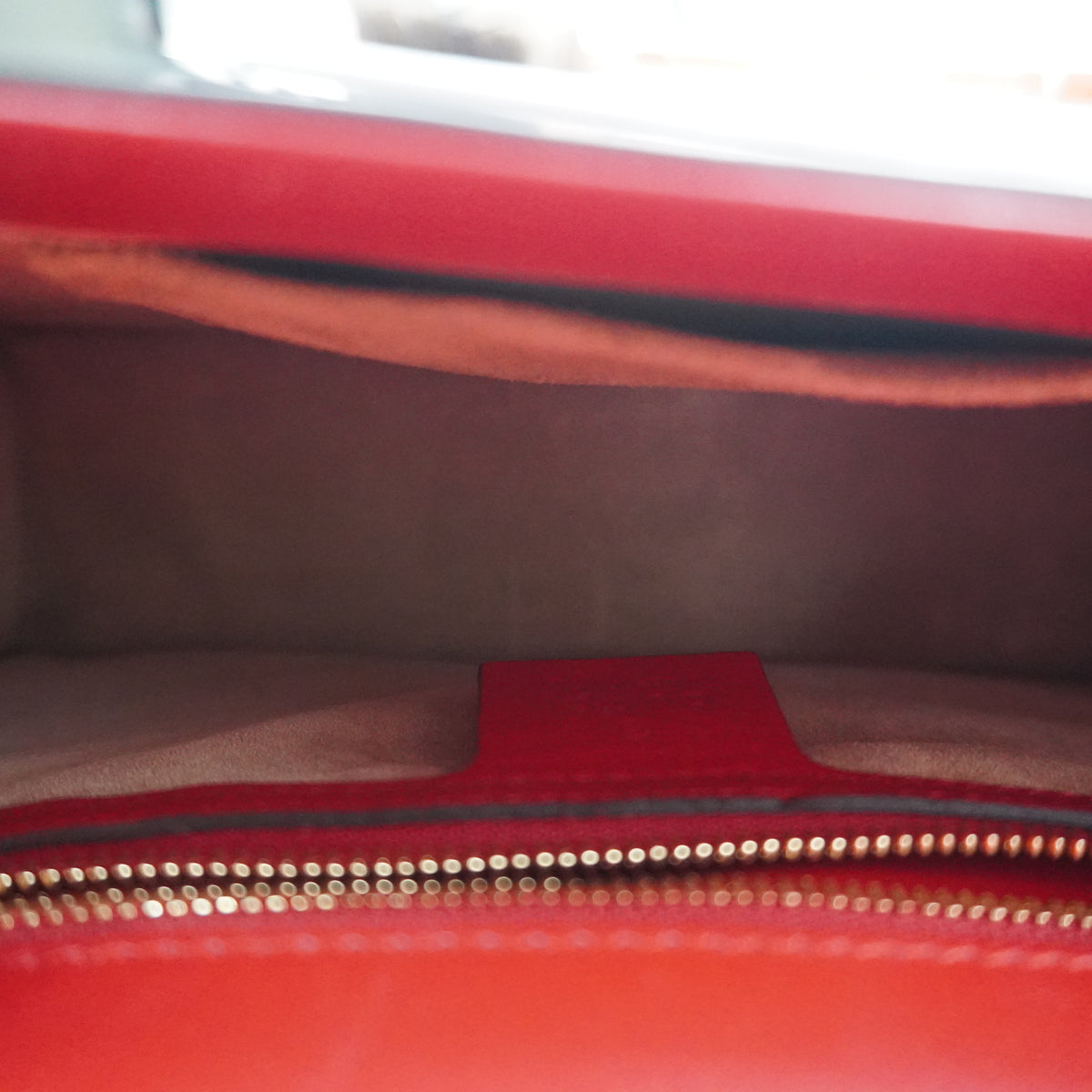 Gucci	Sylvie Shoulder Red Bag Medium GHW