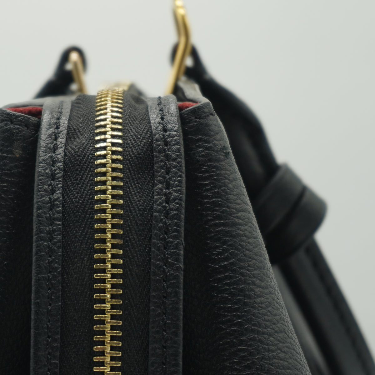 Louis Vuitton	Grand Palais MM Black GHW