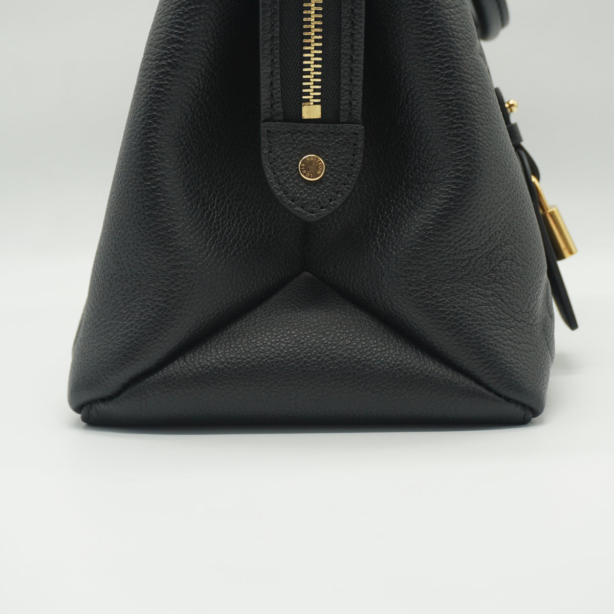 Louis Vuitton	Grand Palais MM Black GHW
