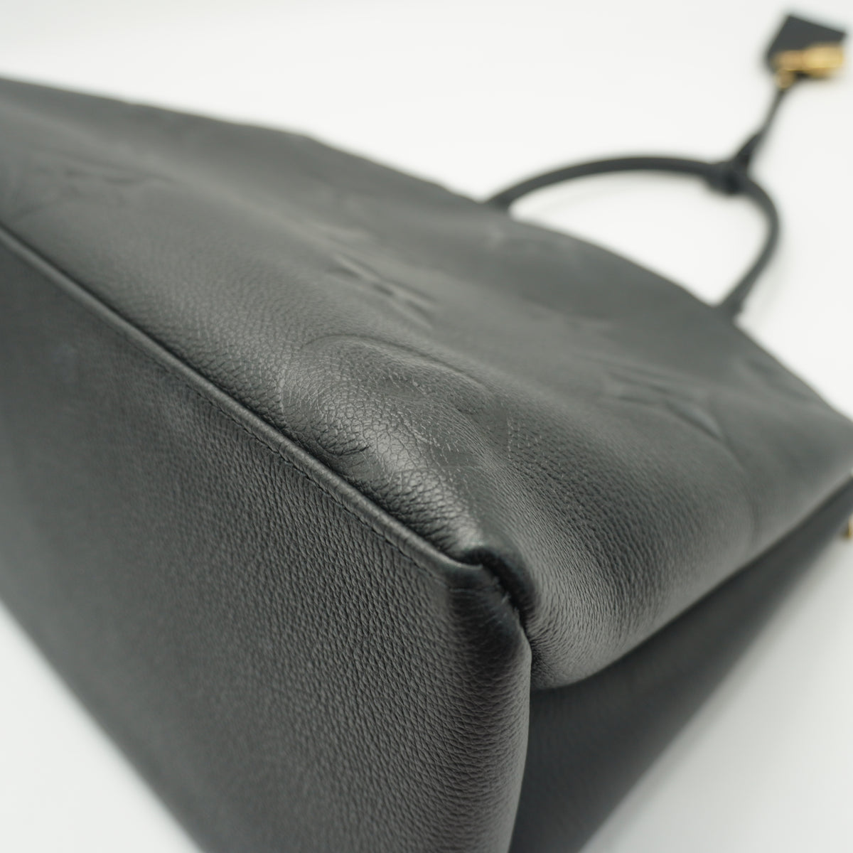 Louis Vuitton	Grand Palais MM Black GHW