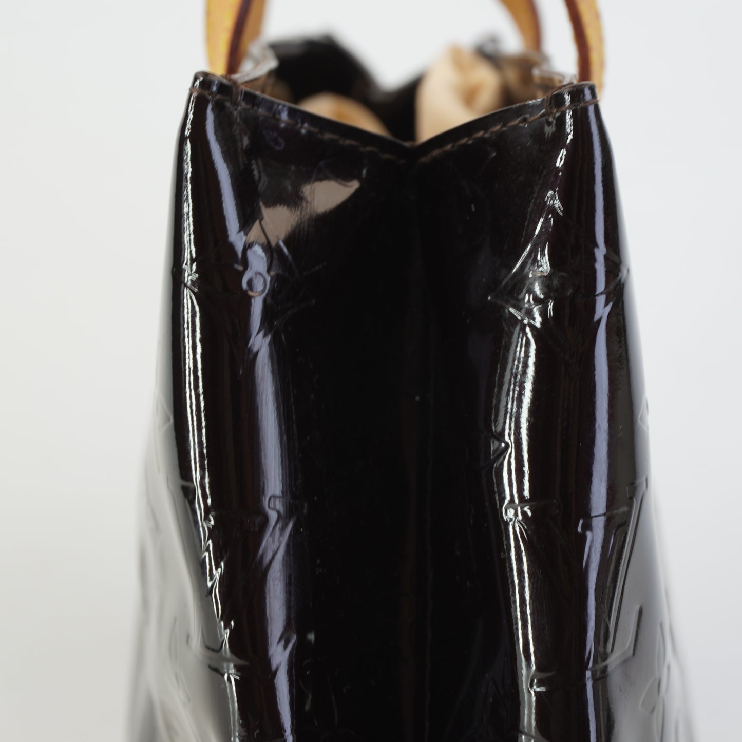 Louis Vuitton	Vernis Handbag