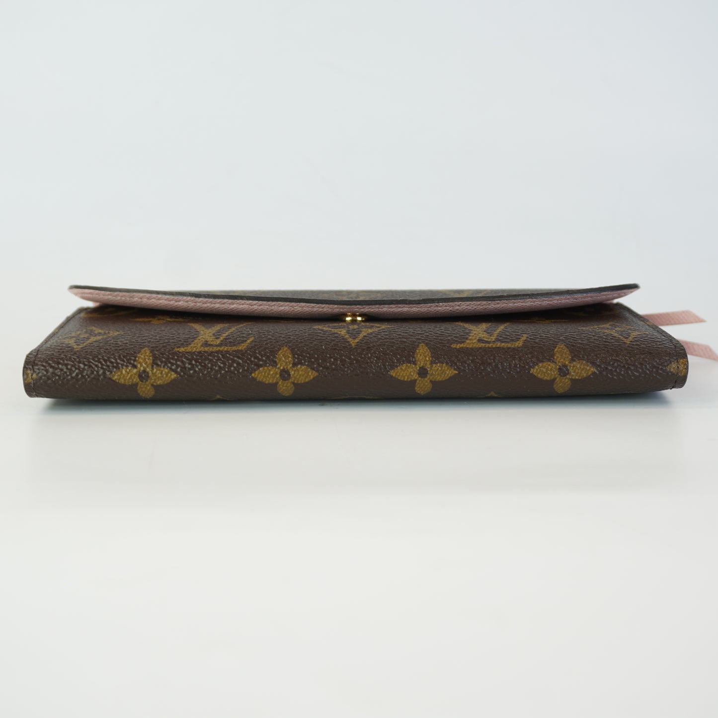 Louis Vuitton	Emilie Wallet