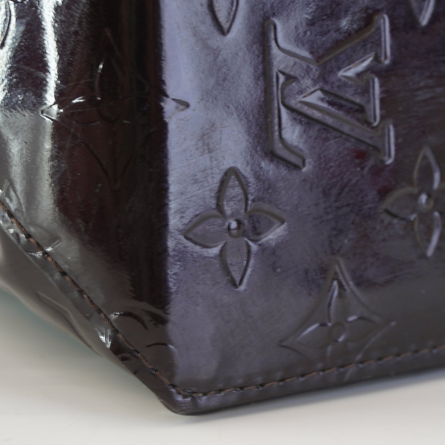 Louis Vuitton	Vernis Handbag