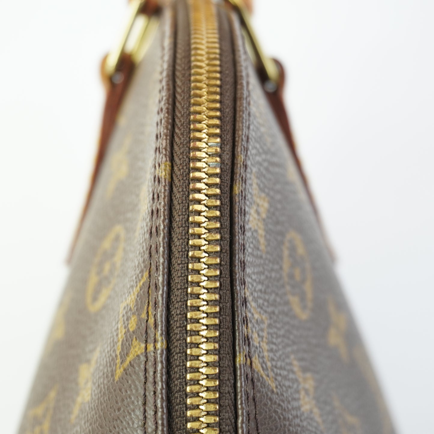 Louis Vuitton	Alma PM Monogram Canvas GHW Medium