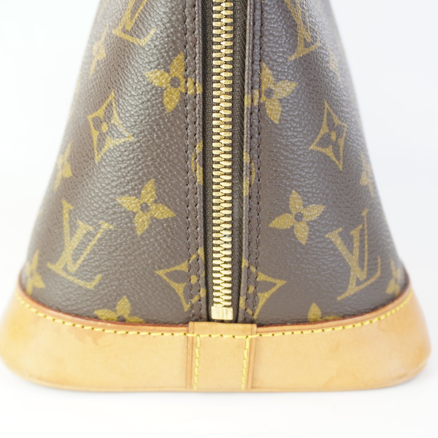 Louis Vuitton	Alma PM Monogram Canvas GHW Medium