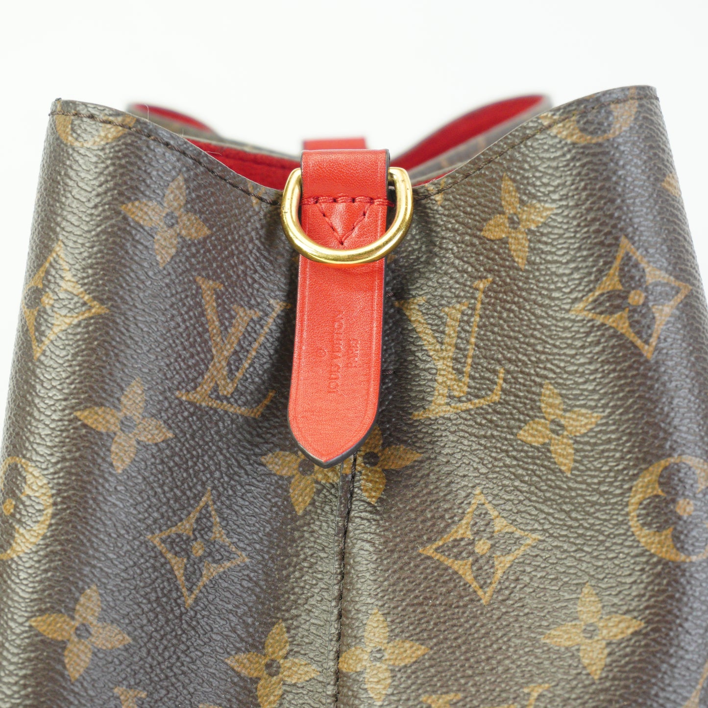 Louis Vuitton	NeoNeo MM Bucket Bag GHW