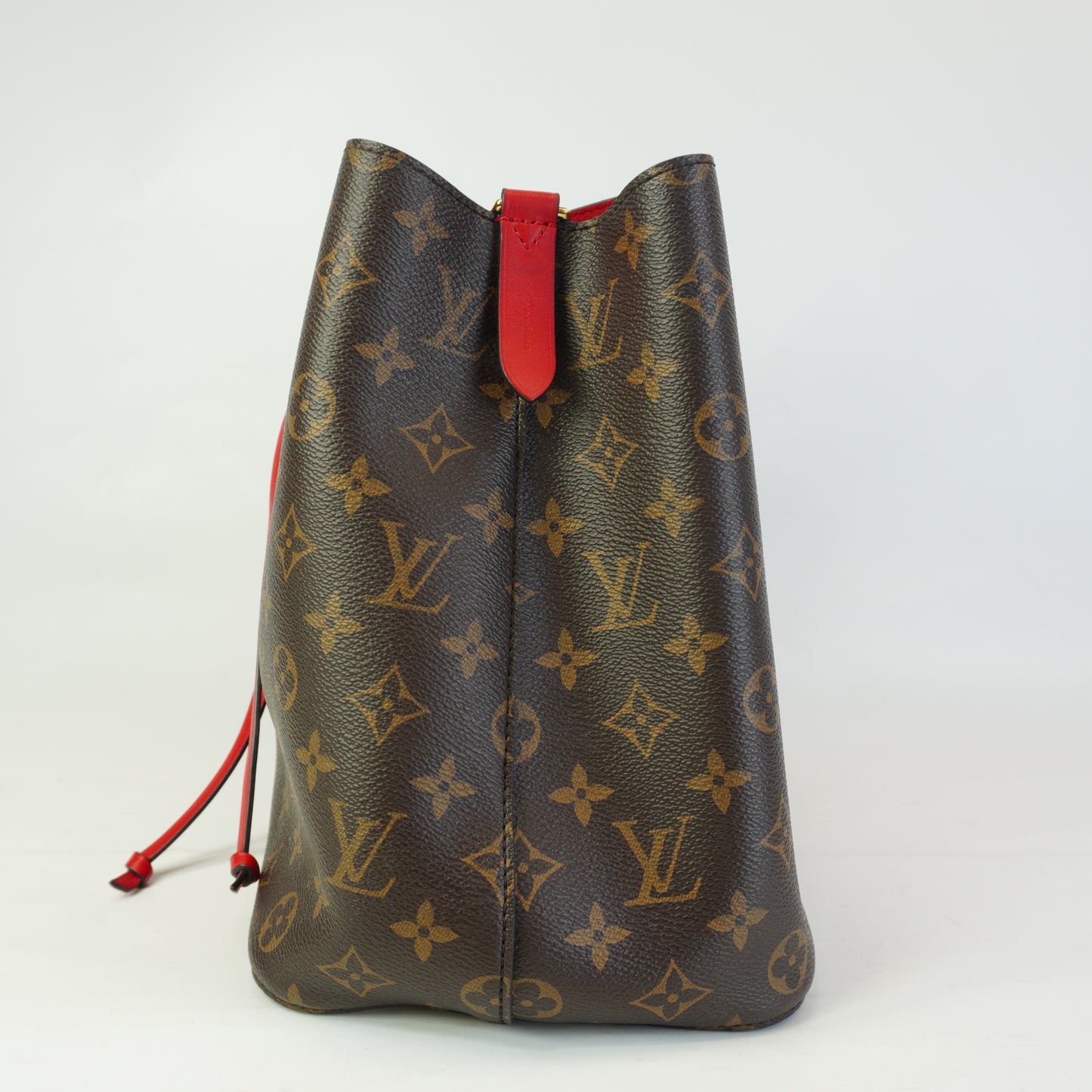 Louis Vuitton	NeoNeo MM Bucket Bag GHW