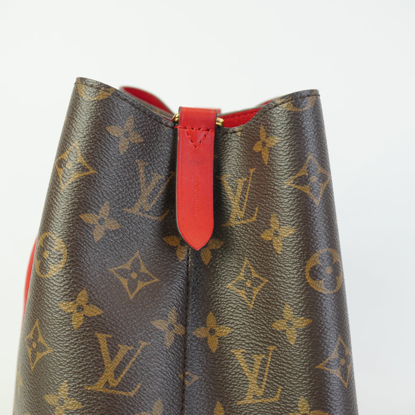 Louis Vuitton	NeoNeo MM Bucket Bag GHW