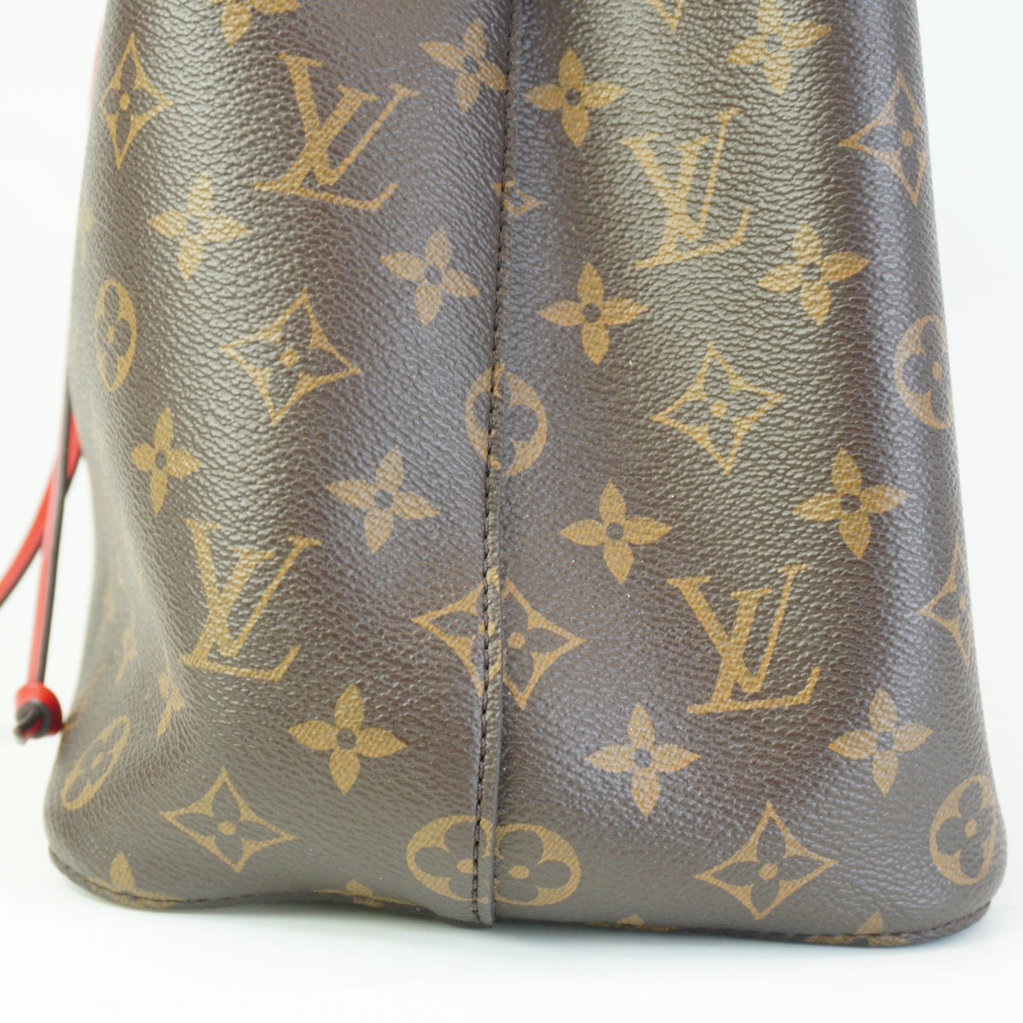 Louis Vuitton	NeoNeo MM Bucket Bag GHW