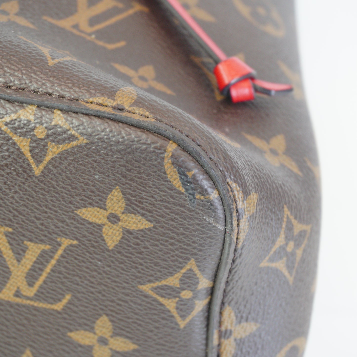 Louis Vuitton	NeoNeo MM Bucket Bag GHW