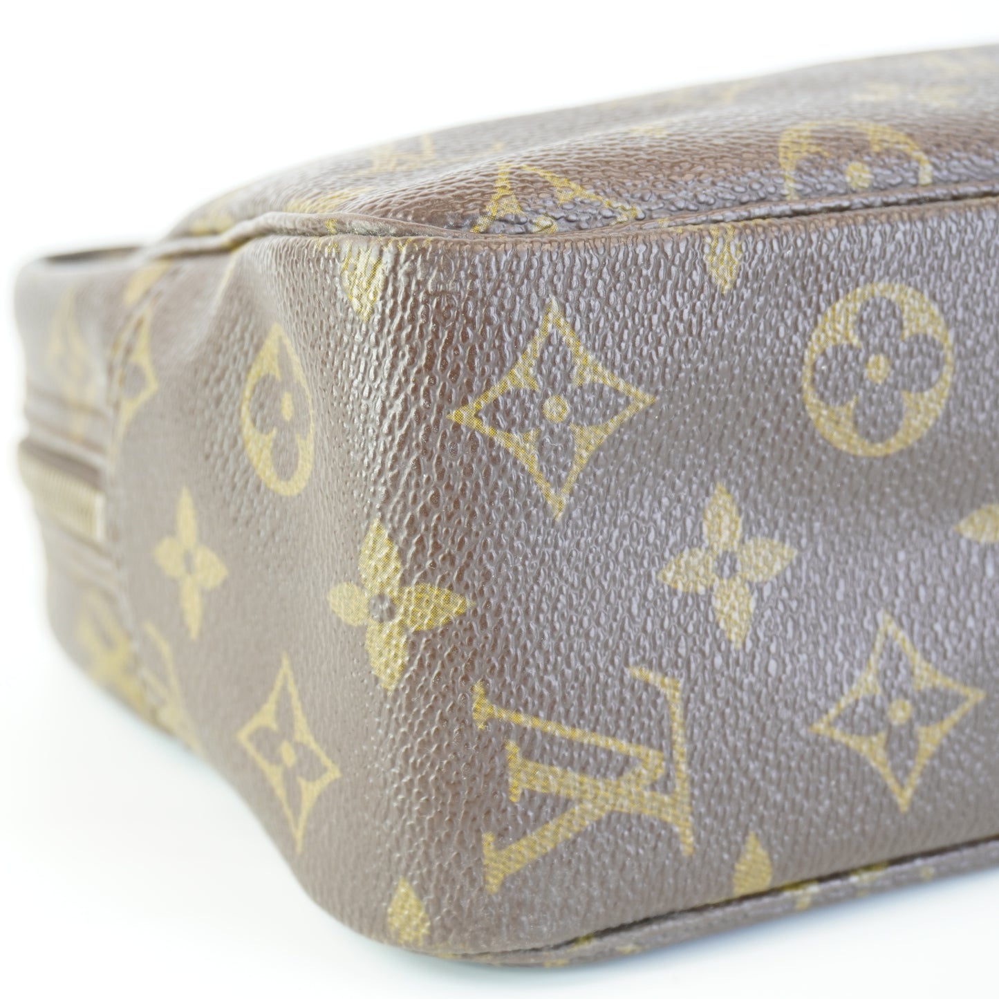 Louis Vuitton	Trousse Toilette 28 GHW Medium