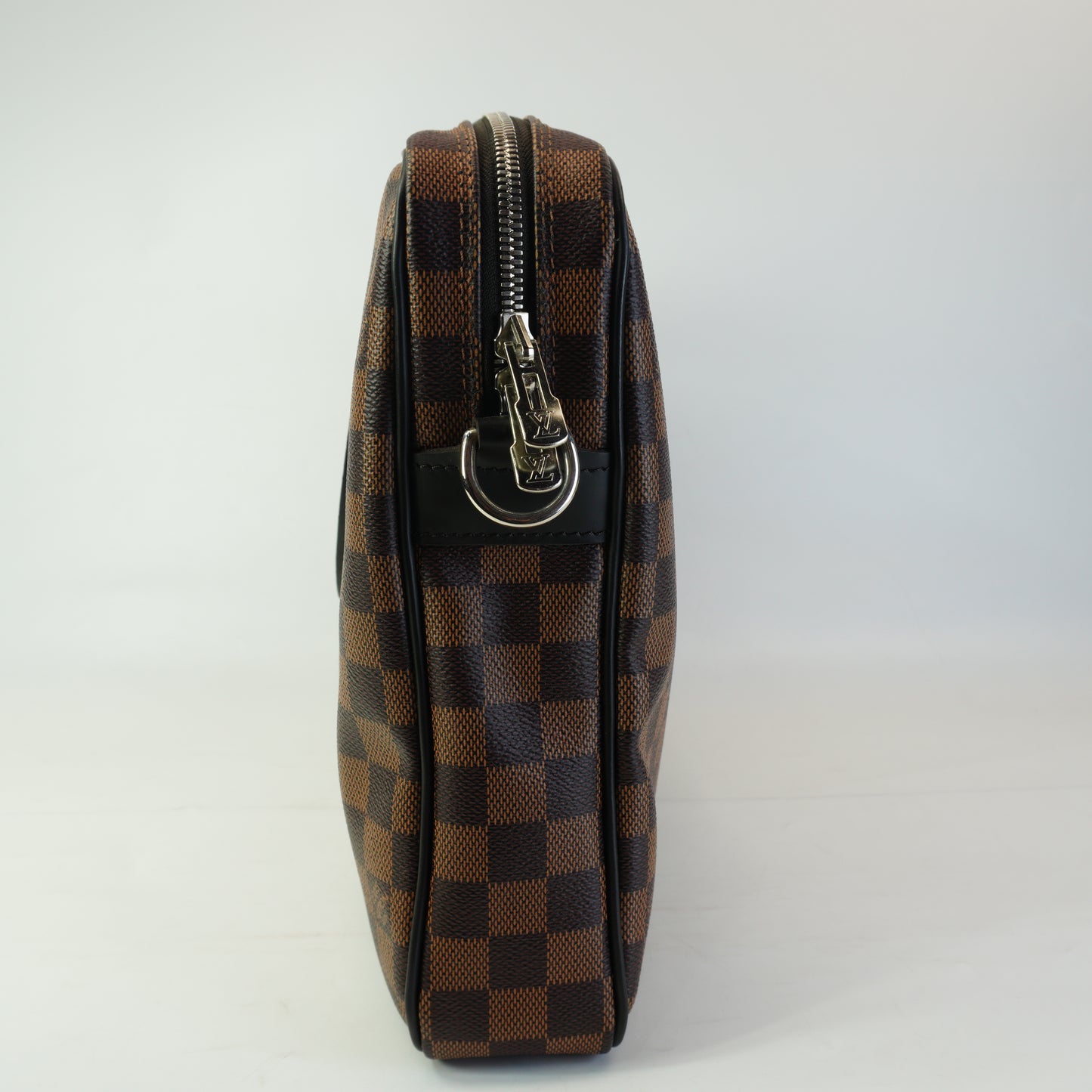Louis Vuitton	Porte-Document Voyage DE SHW Medium