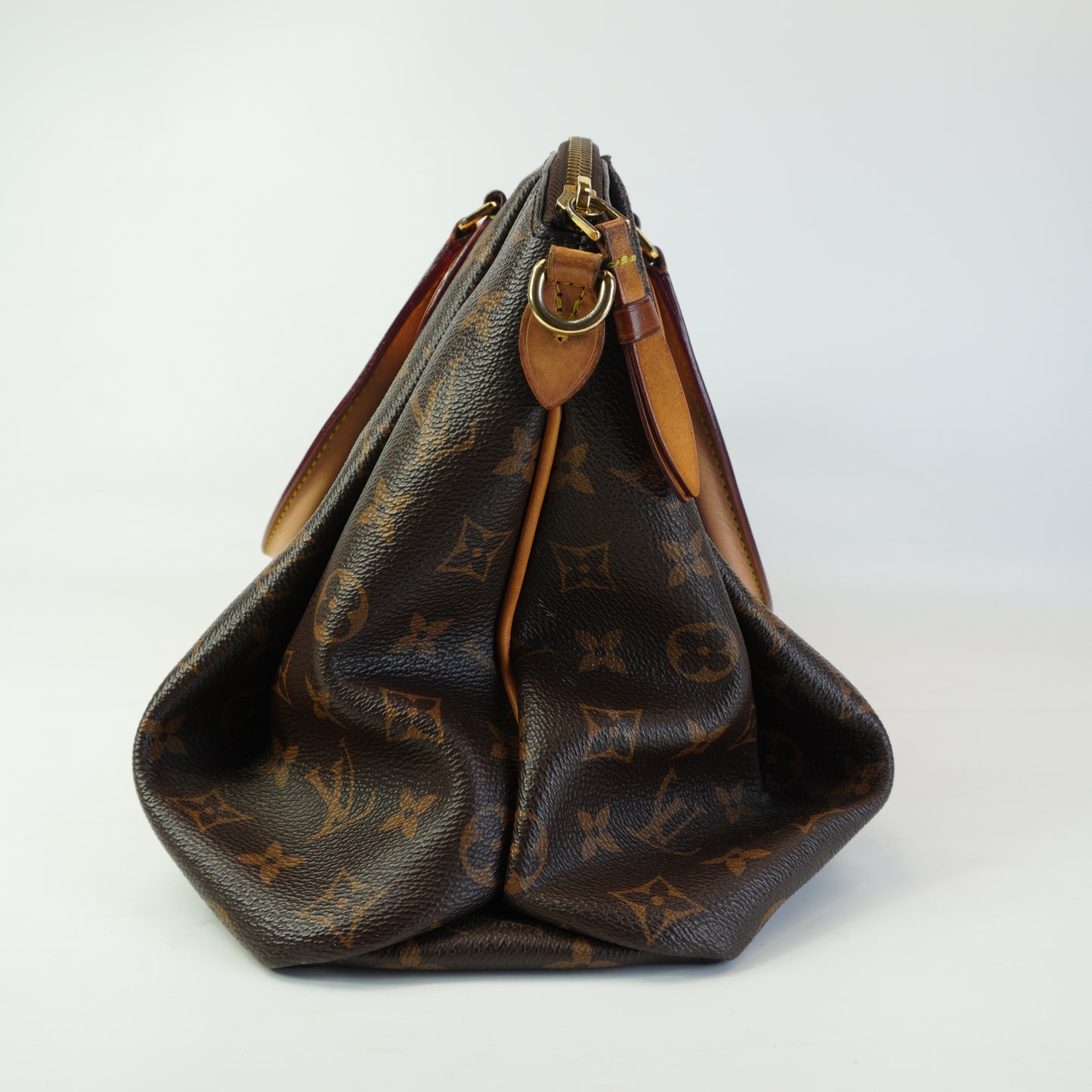 Louis Vuitton	Rivoli Mono Medium GHW
