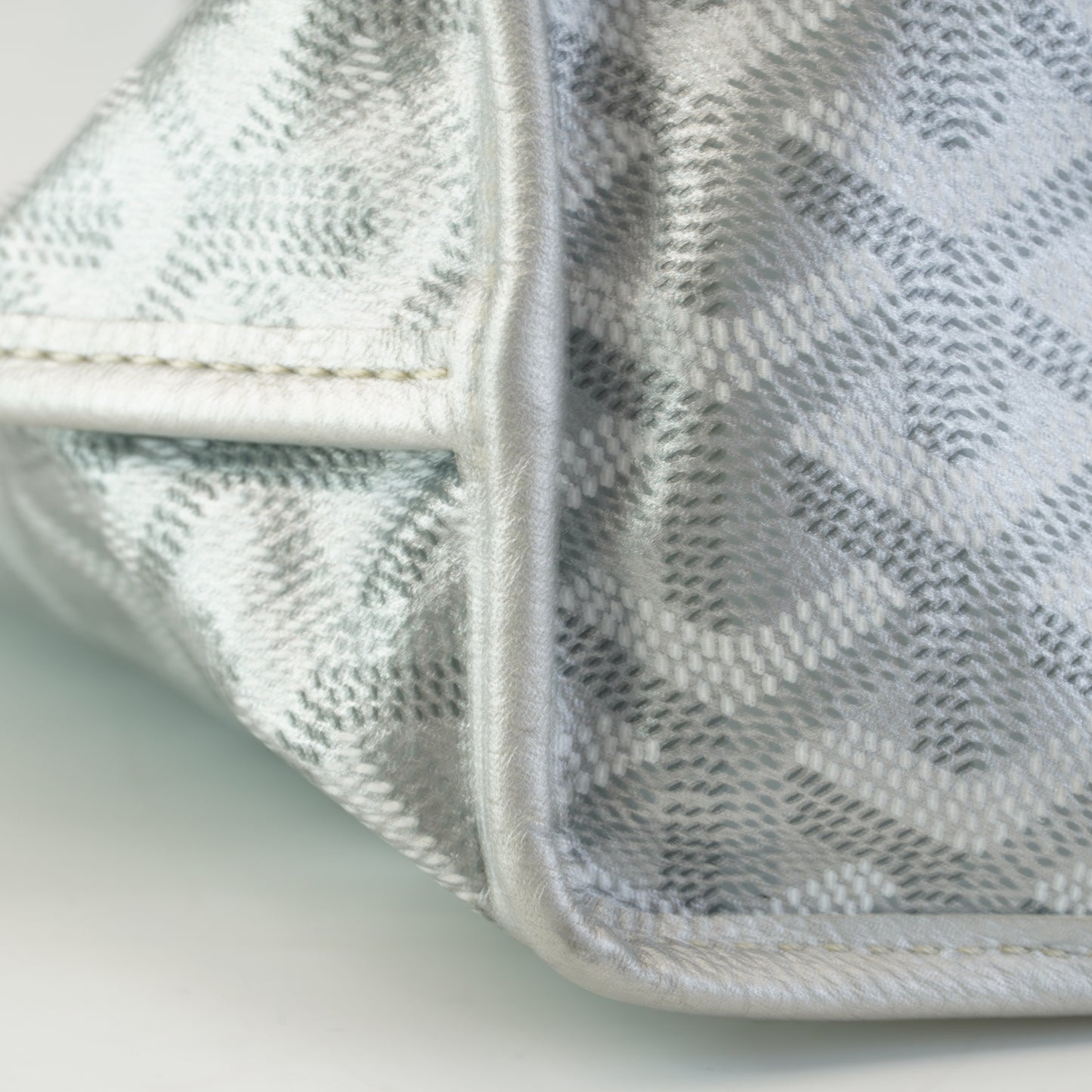 Goyard	Anjou Mini Bag