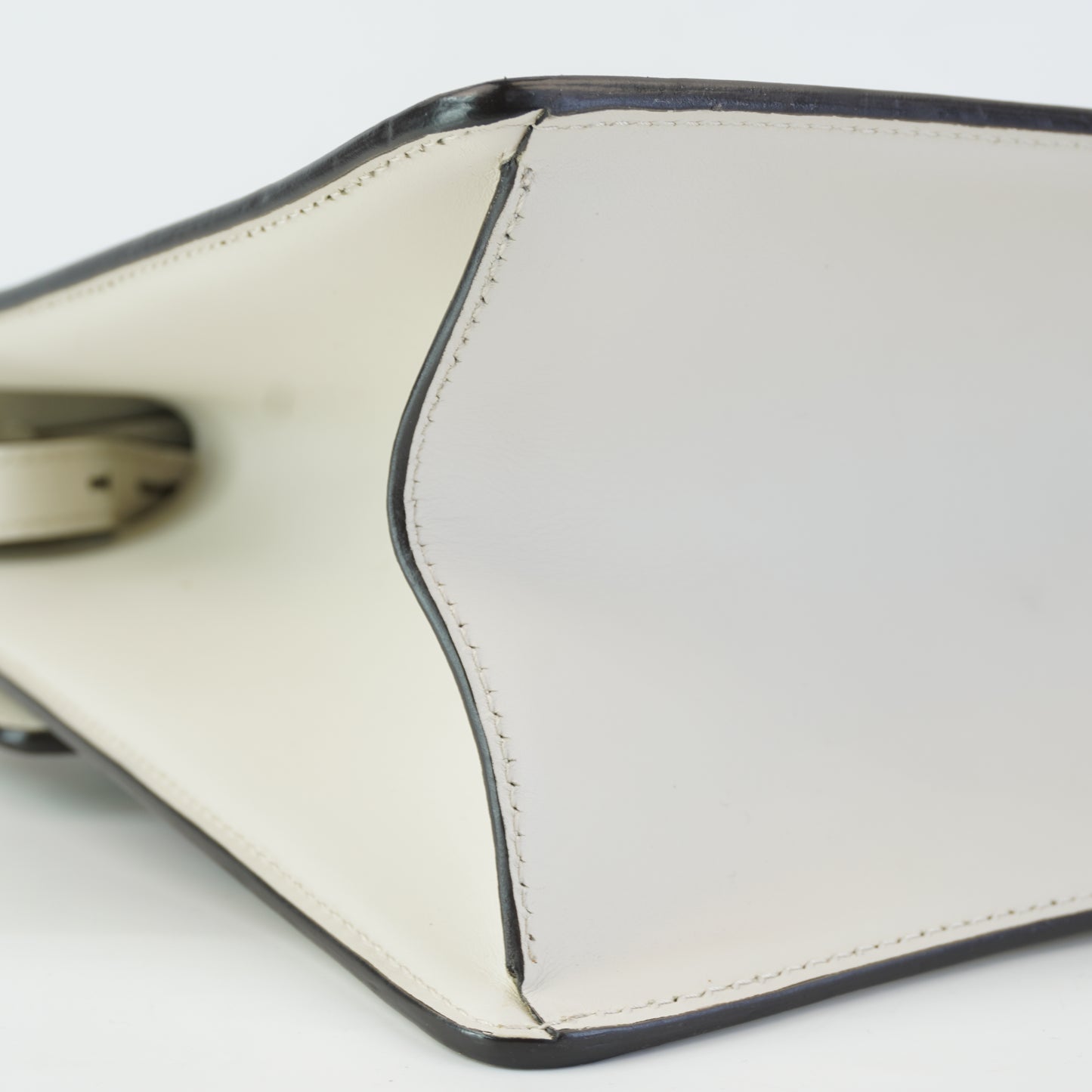 Gucci Medium Sylvie Top Handle