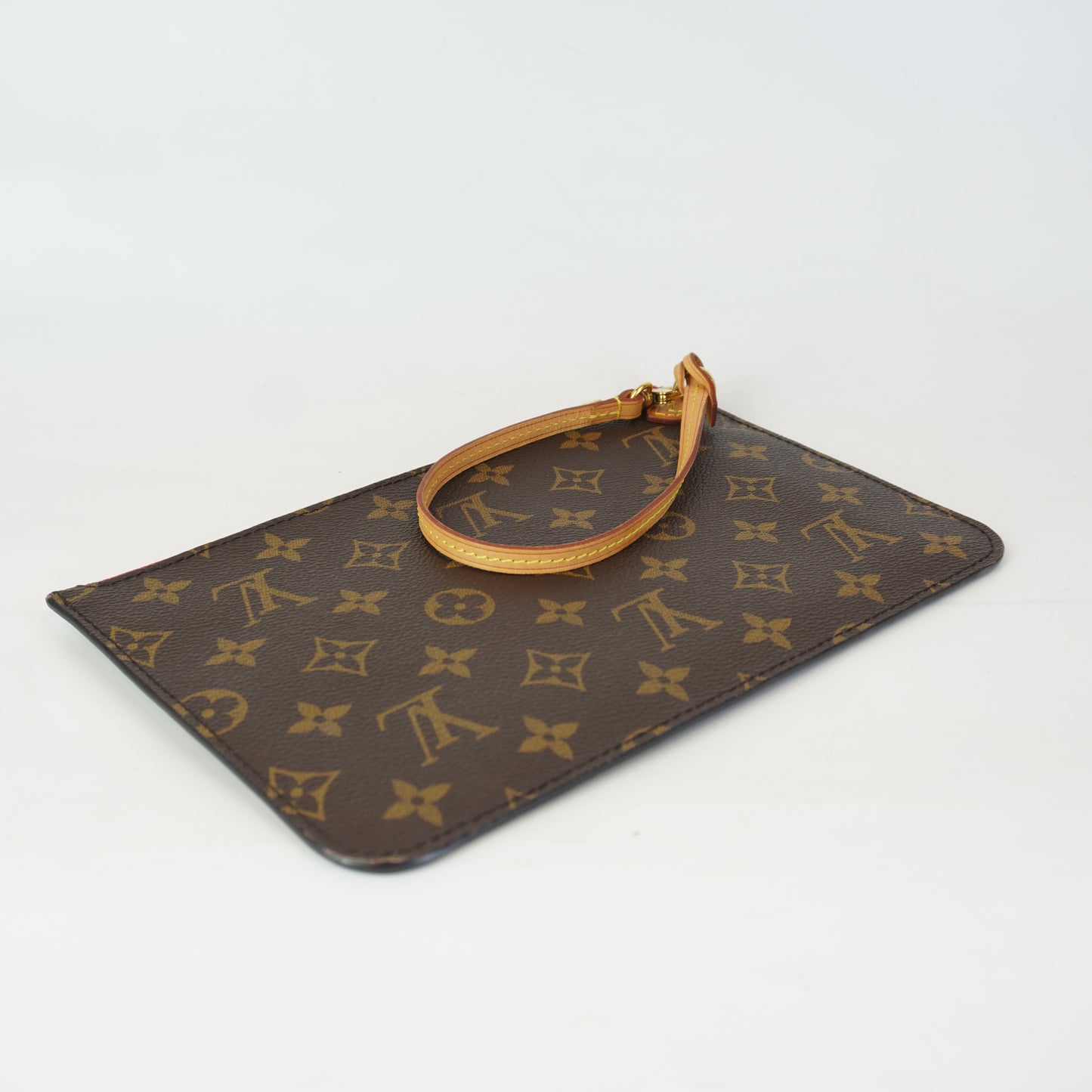 Louis Vuitton	Neverfull Pouch