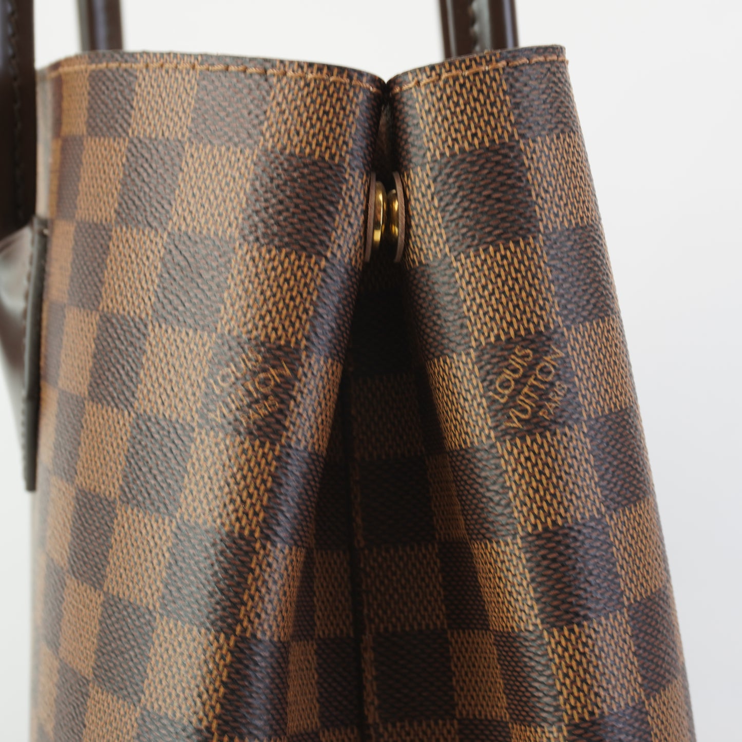 Louis Vuitton	Kensington